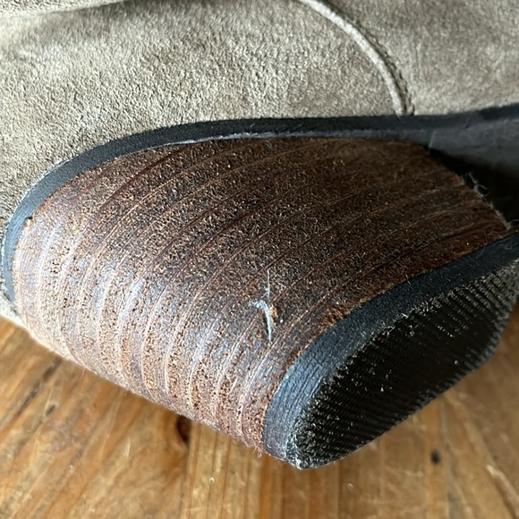 VERY VOLATILE SUEDE PULL ON BOOTIES/Size 10 - Picture 11 of 11